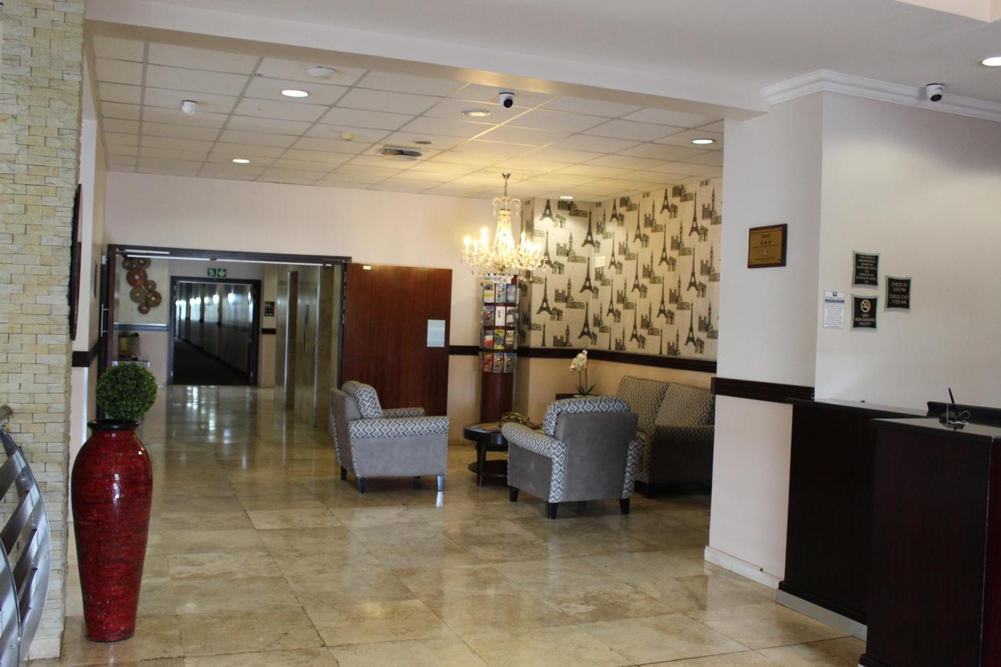 Hampshire Hotel - Балито Екстериор снимка