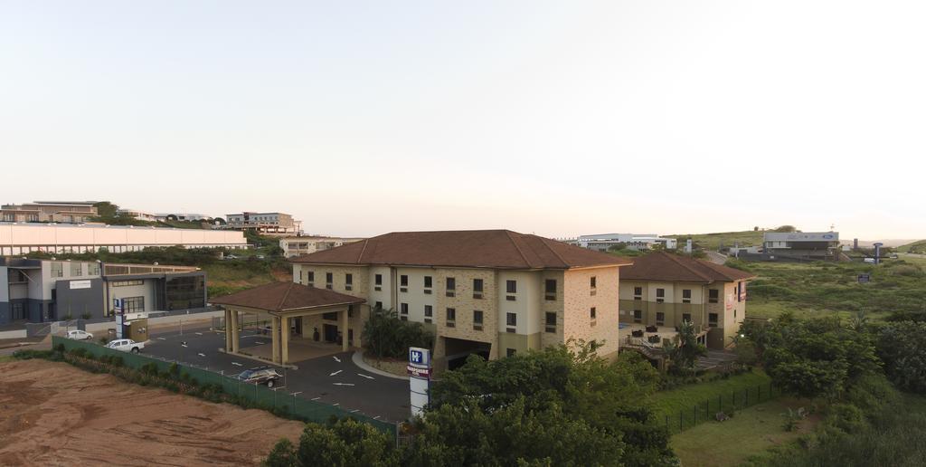Hampshire Hotel - Балито Екстериор снимка