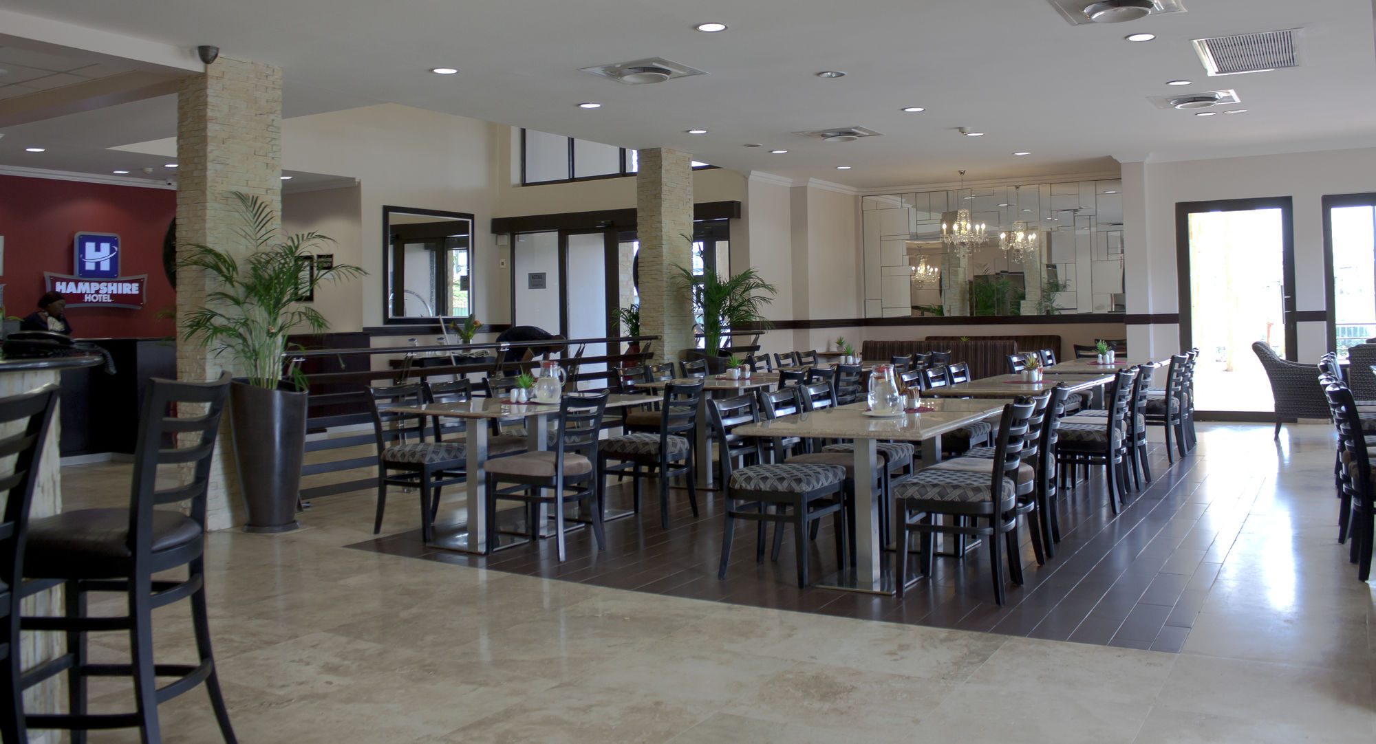 Hampshire Hotel - Балито Екстериор снимка